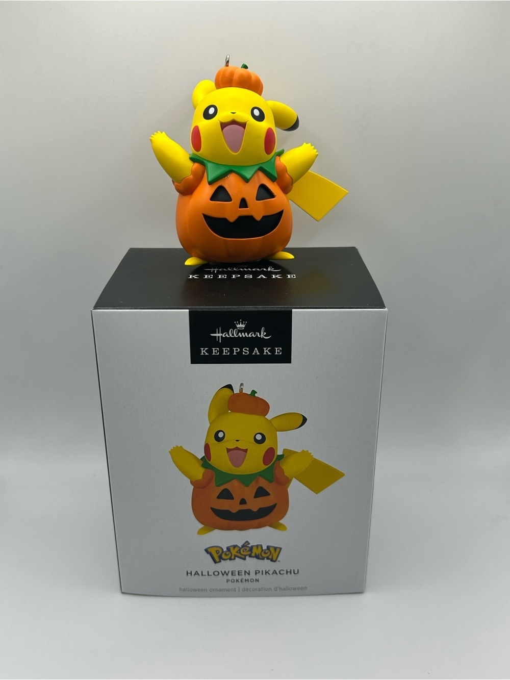 NWT Pikachu Halloween Pumpkin Hallmark Ornament - Picture 1 of 6